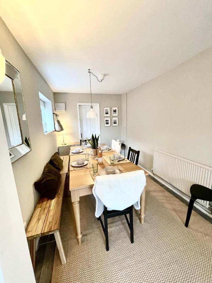 Ser Ar Y Bryn- Lovely Family Home With Garden, Walk To The Village And Beach Saundersfoot Exterior photo